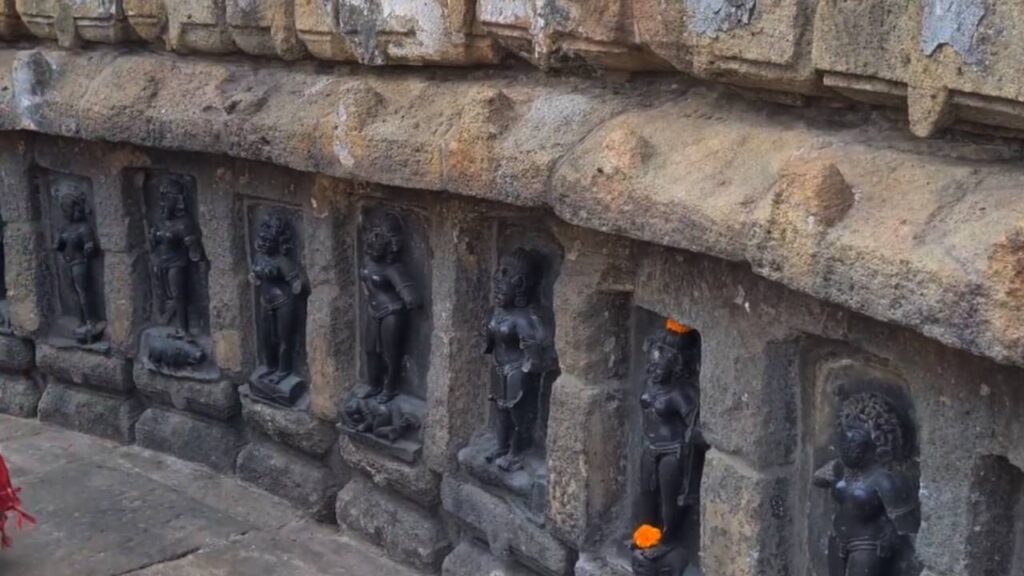 Chausath Yogini Temple Hirapur Photos